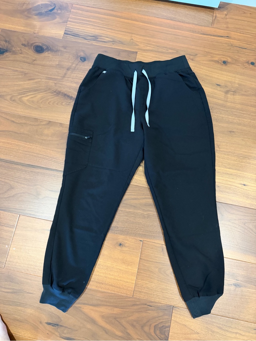 Figs Black women’s joggers Sweatpants with grey Drawstring